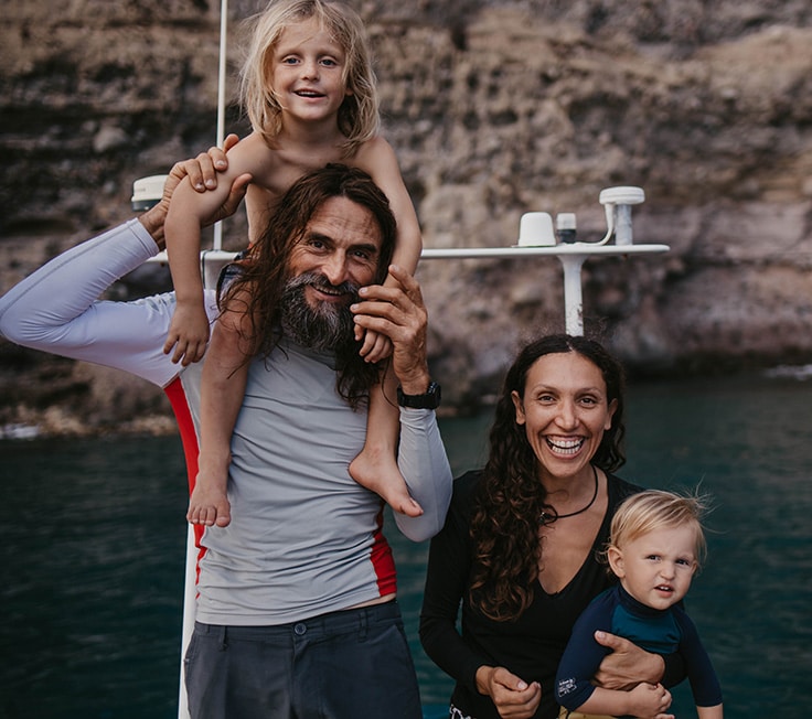 Family boat trip in Martinique